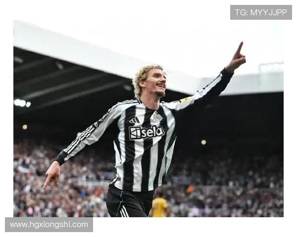 亚当斯赞誉队友沃尔特马德：性情温厚且赛后无会议惯例